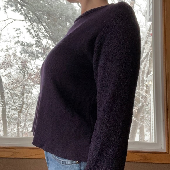 Gorgeous and luxuriously soft 100% Rayon Chenille Women’s Deep Purple Sweater - Picture 6 of 9